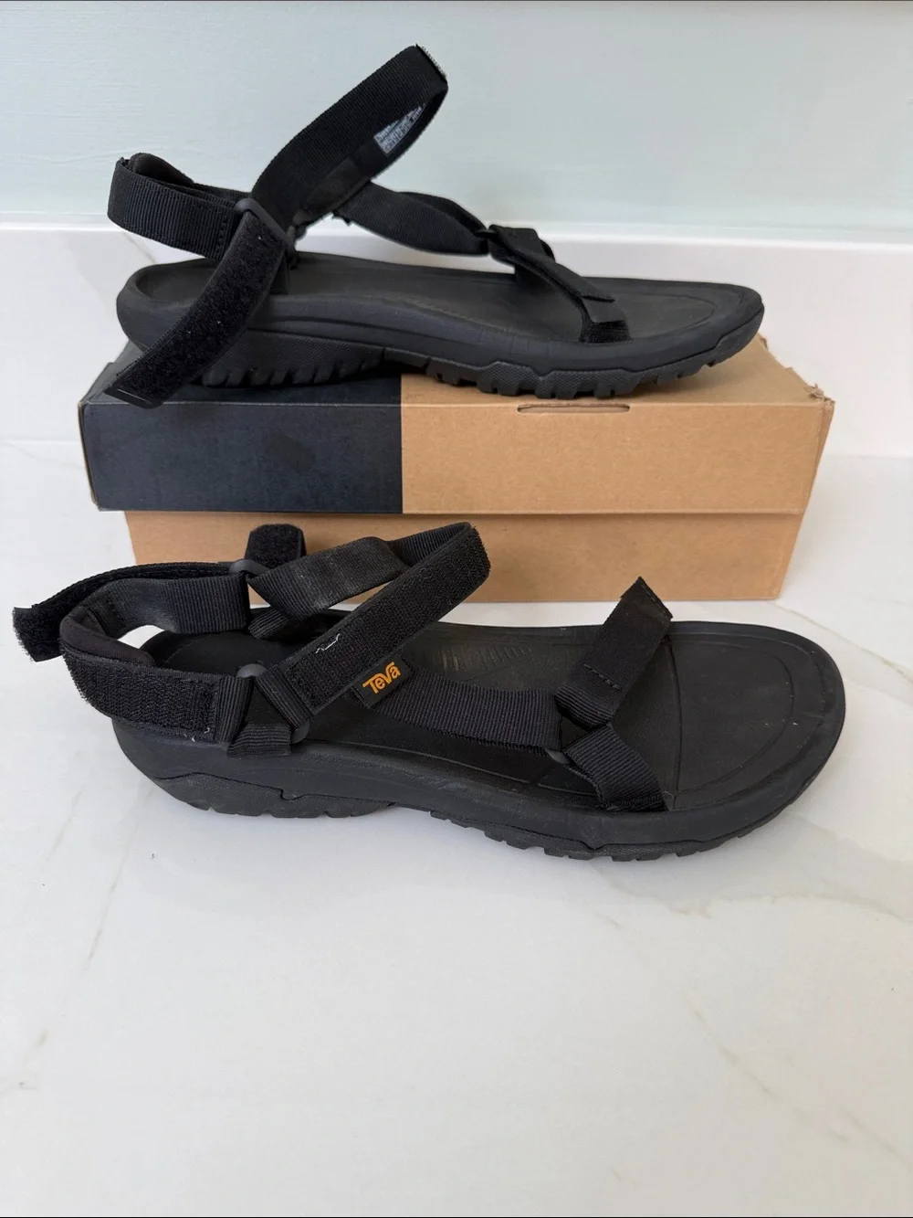 Teva Hurricane size 11 Women's Black Outdoor Strap Sandals